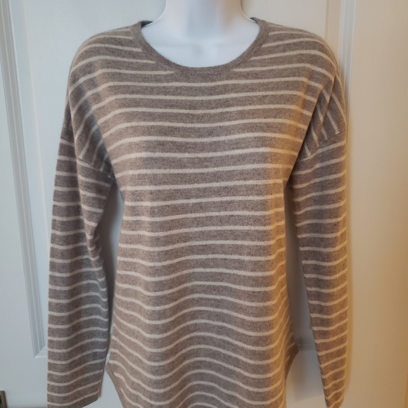 Philosophy Sweaters - NWT Philosophy Cashmere Sweater